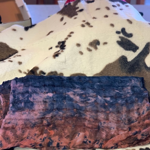 Infinity Scarfs - Picture 3 of 8